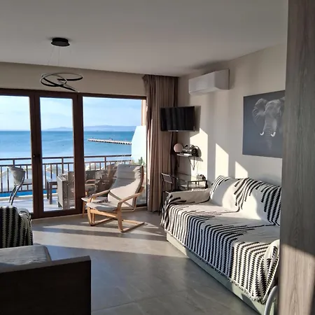 Апартаменты Seashore A *